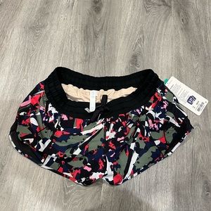 NWT lulu hotty hot short